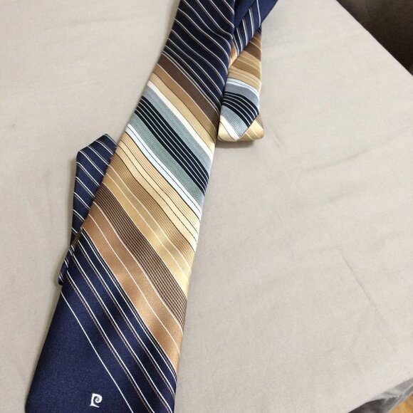 Vintage Pierre Cardin Tie Navy Beige 100% Polyester 3 in Wide - Picture 3 of 4